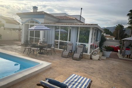 Villa in El Fondó de les Neus