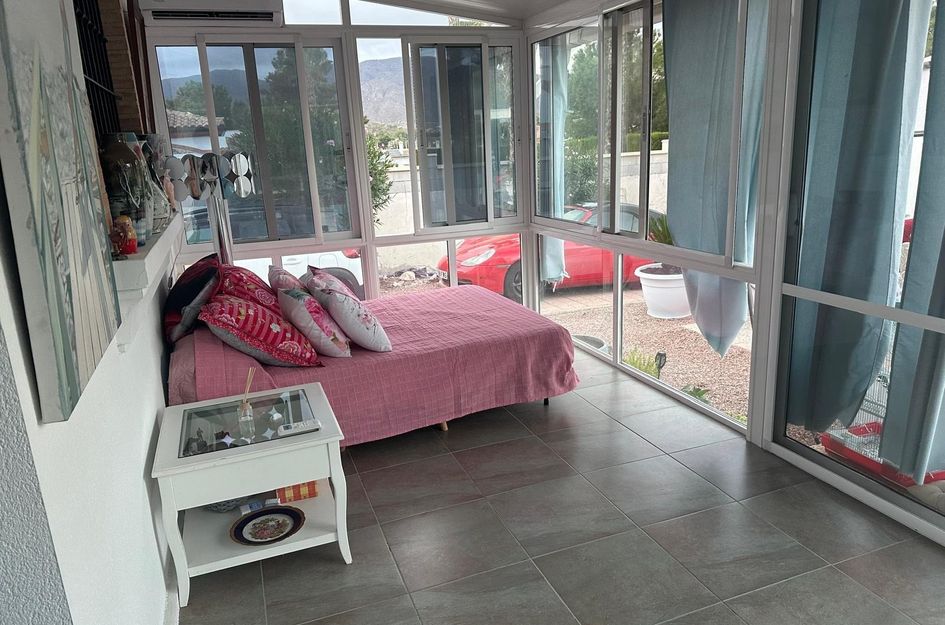 Villa in El Fondó de les Neus