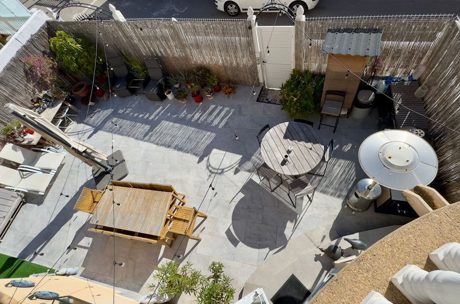 Villa in Res. Las Filipinas