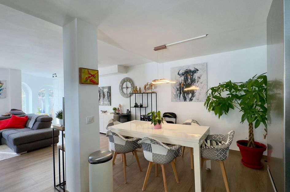 Villa in Res. Las Filipinas