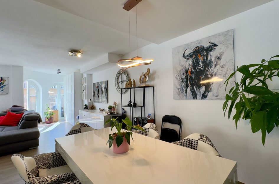 Villa in Res. Las Filipinas