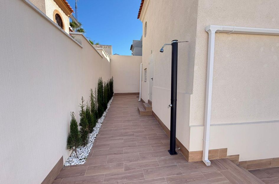 Halfvrijstaand in Torrevieja