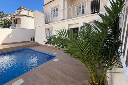 Halfvrijstaand in Torrevieja