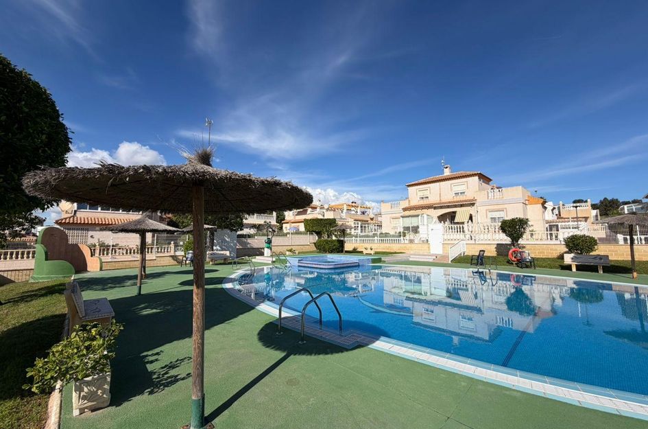 Halfvrijstaand in Torrevieja