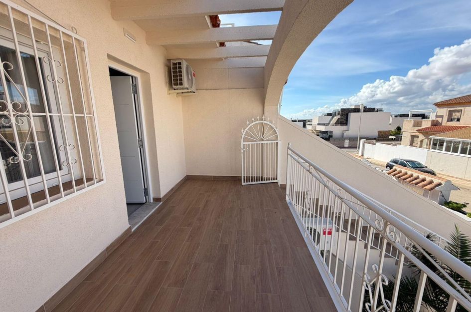 Halfvrijstaand in Torrevieja