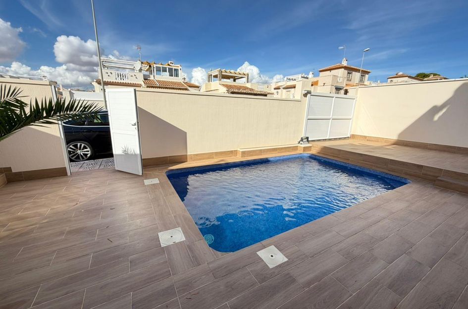 Halfvrijstaand in Torrevieja
