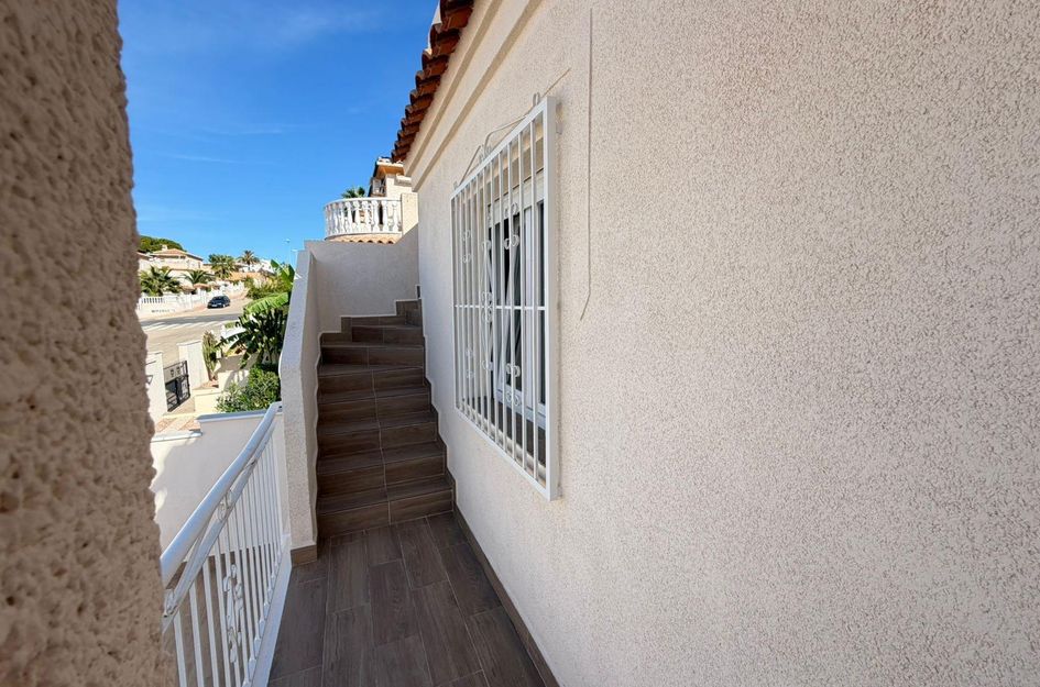 Halfvrijstaand in Torrevieja