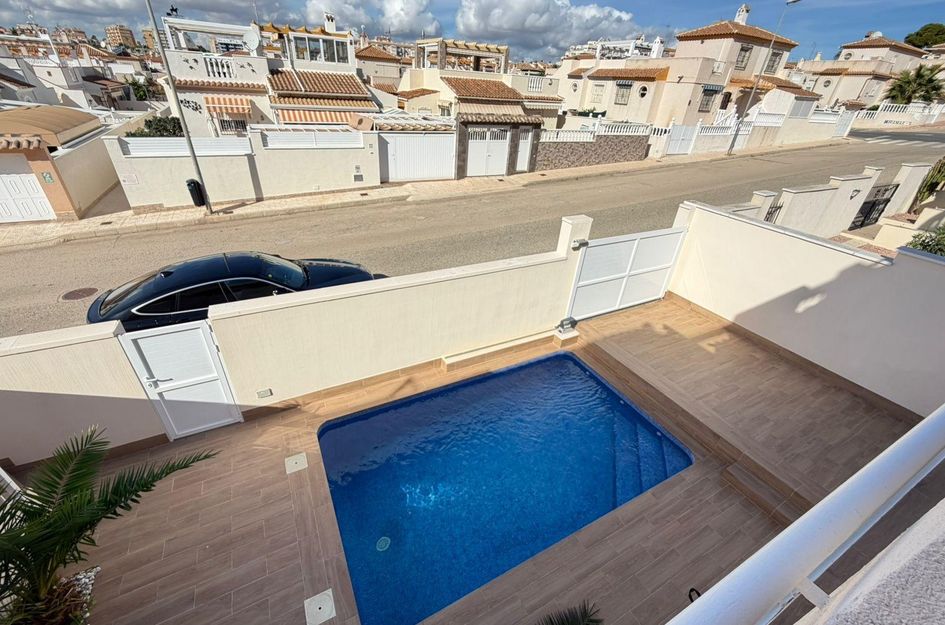 Halfvrijstaand in Torrevieja