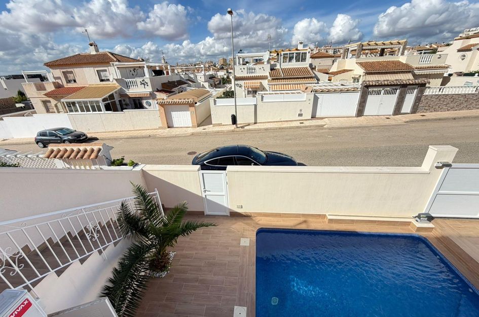 Halfvrijstaand in Torrevieja