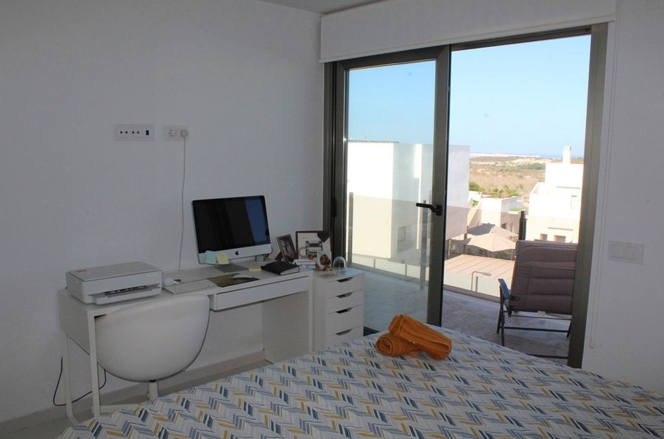 Villa in Res. Las Filipinas