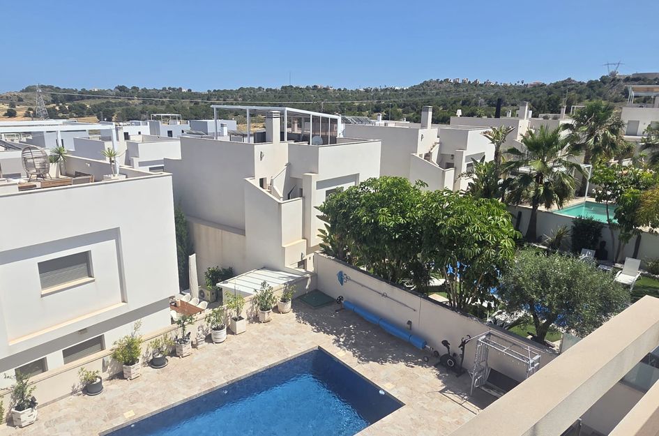 Villa in Res. Las Filipinas
