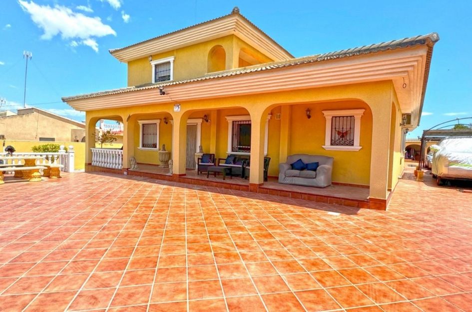 Villa in Torrevieja