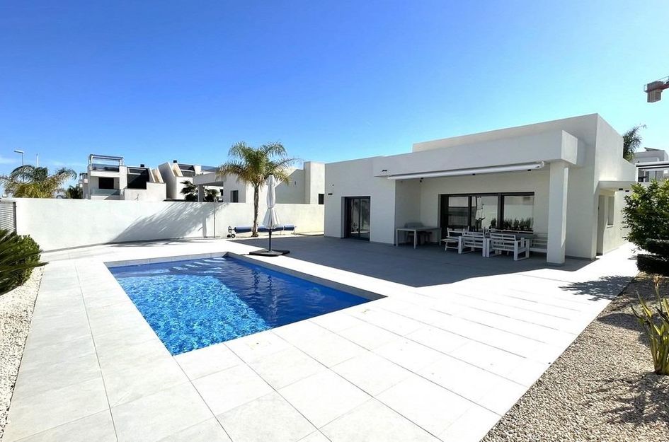 Villa in Rafal
