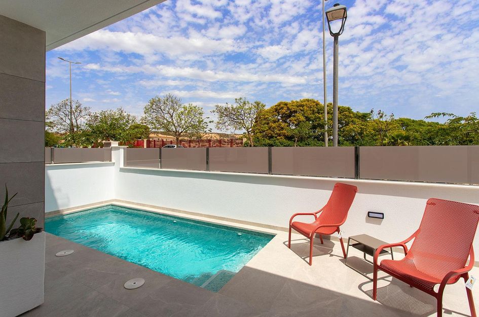 Halfvrijstaand in Sucina