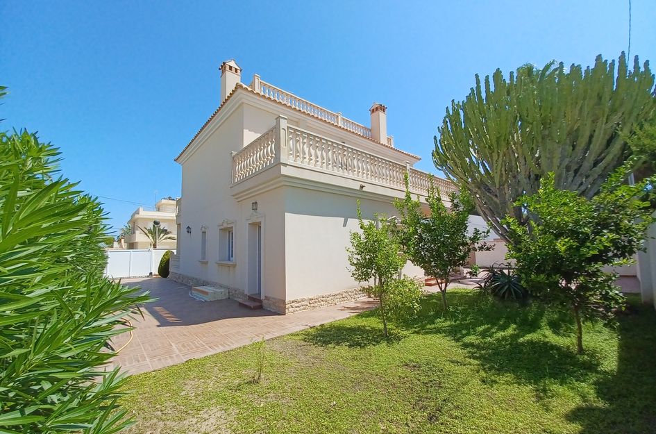 Villa in Cabo Roig
