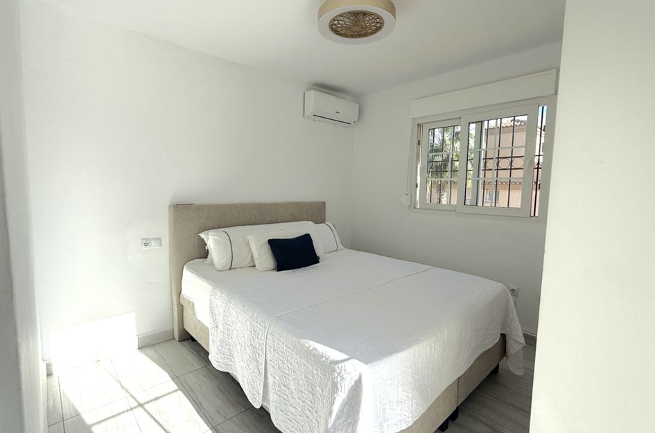 Halfvrijstaand in Desamparados