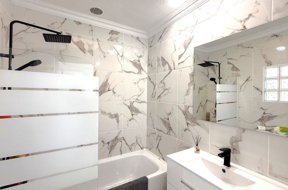 Halfvrijstaand in Desamparados