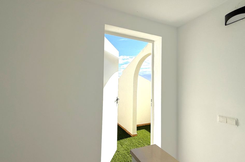 Halfvrijstaand in Desamparados