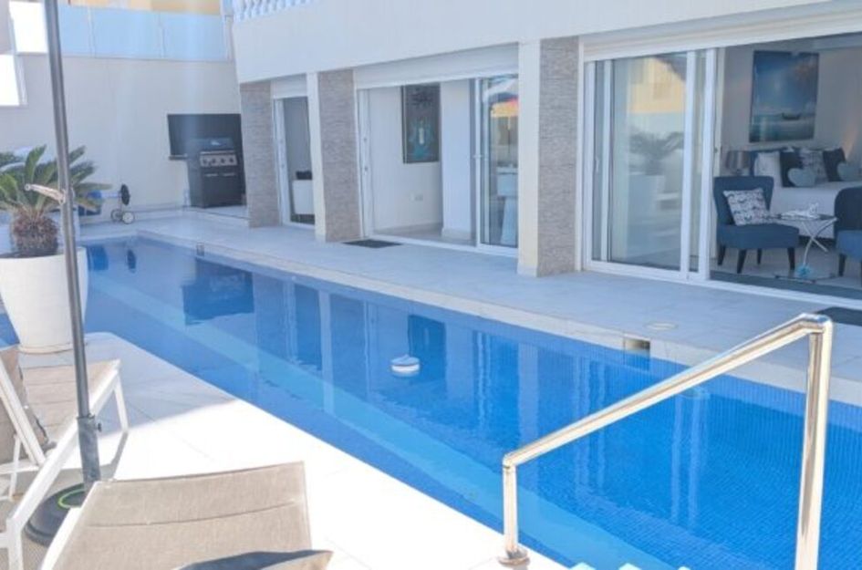 Villa in Res. Las Filipinas