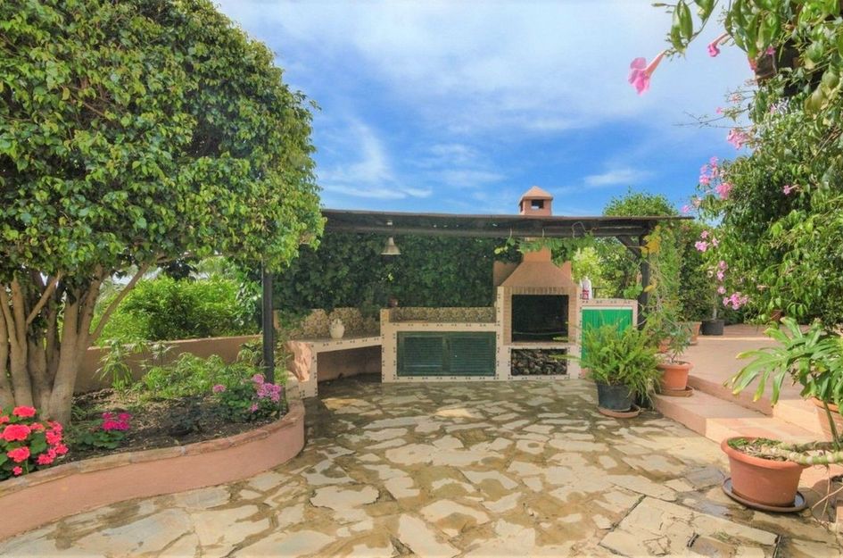 Finca in Urbanización Puerto de Estepona