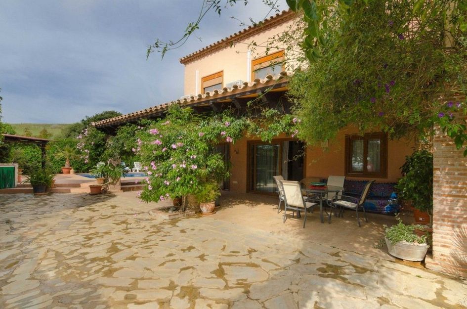 Finca in Urbanización Puerto de Estepona