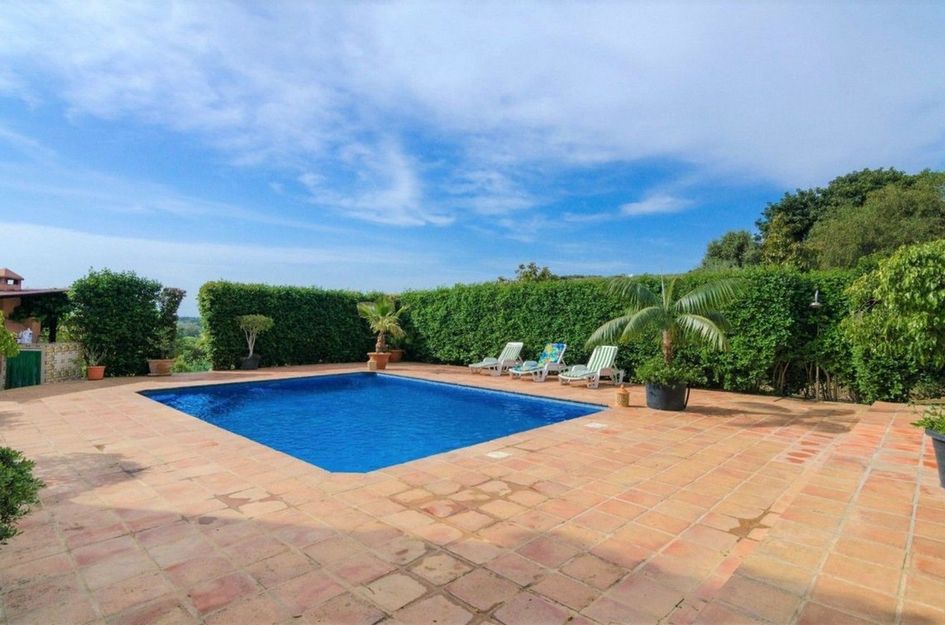 Finca in Urbanización Puerto de Estepona