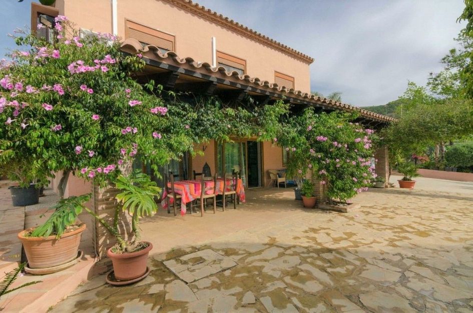 Finca in Urbanización Puerto de Estepona