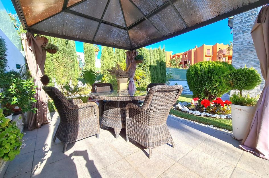 Villa in Urbanización Puerto de Estepona