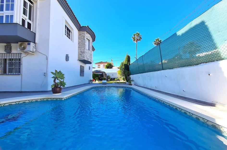 Villa in Urbanización Puerto de Estepona