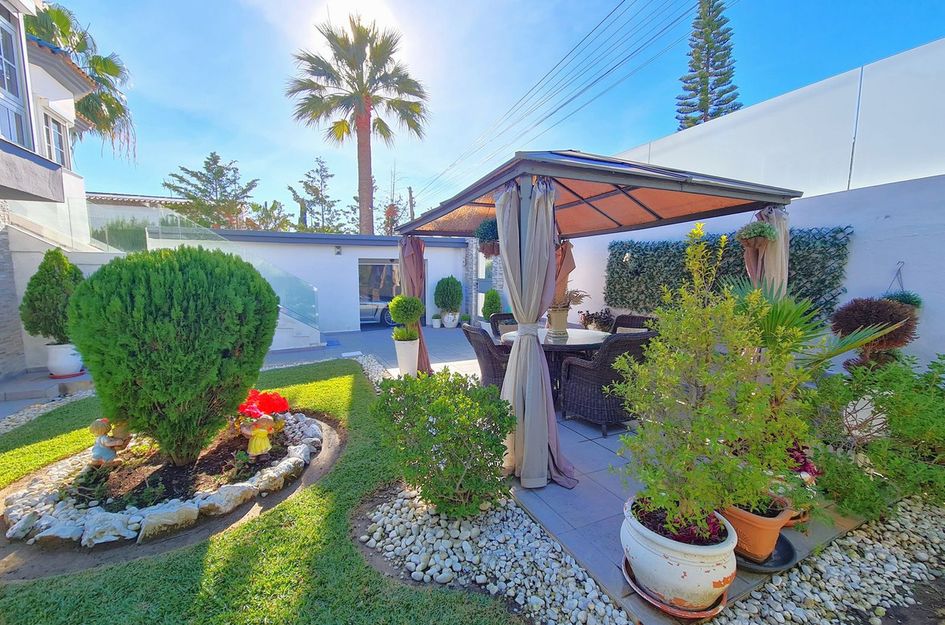 Villa in Urbanización Puerto de Estepona