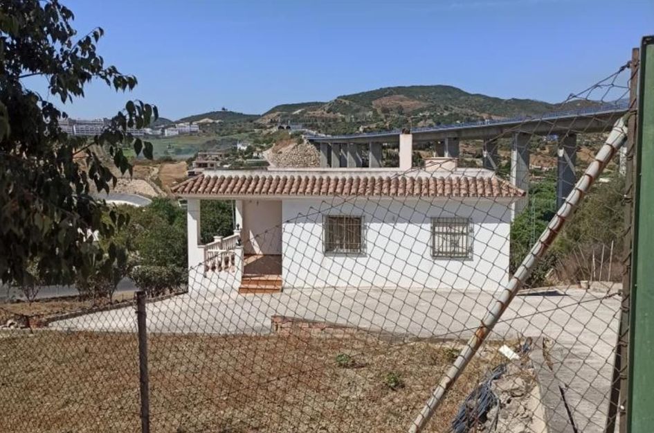 Villa in Urbanización Puerto de Estepona