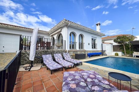 Villa in Puerto de la Duquesa