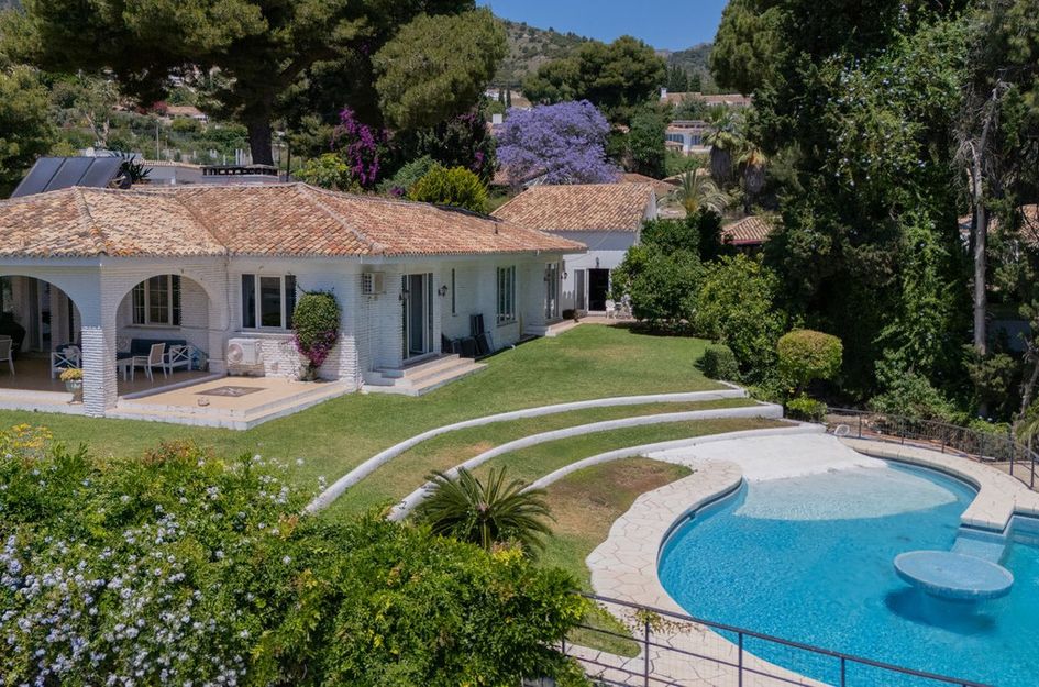 Villa in Benalmádena