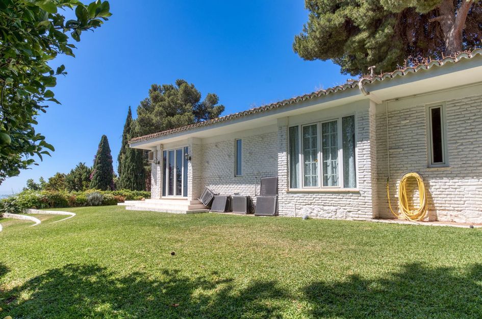 Villa in Benalmádena