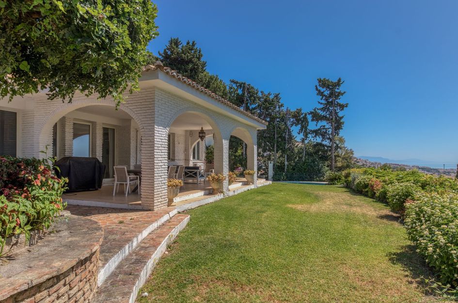 Villa in Benalmádena