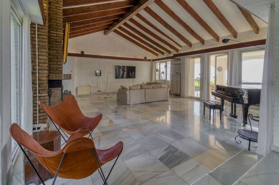 Villa in Benalmádena