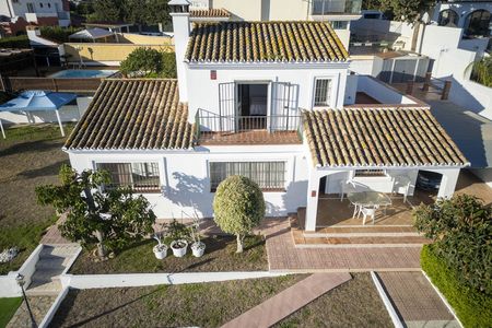 Villa in Urbanización Puerto de Estepona