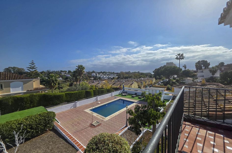 Villa in Urbanización Puerto de Estepona