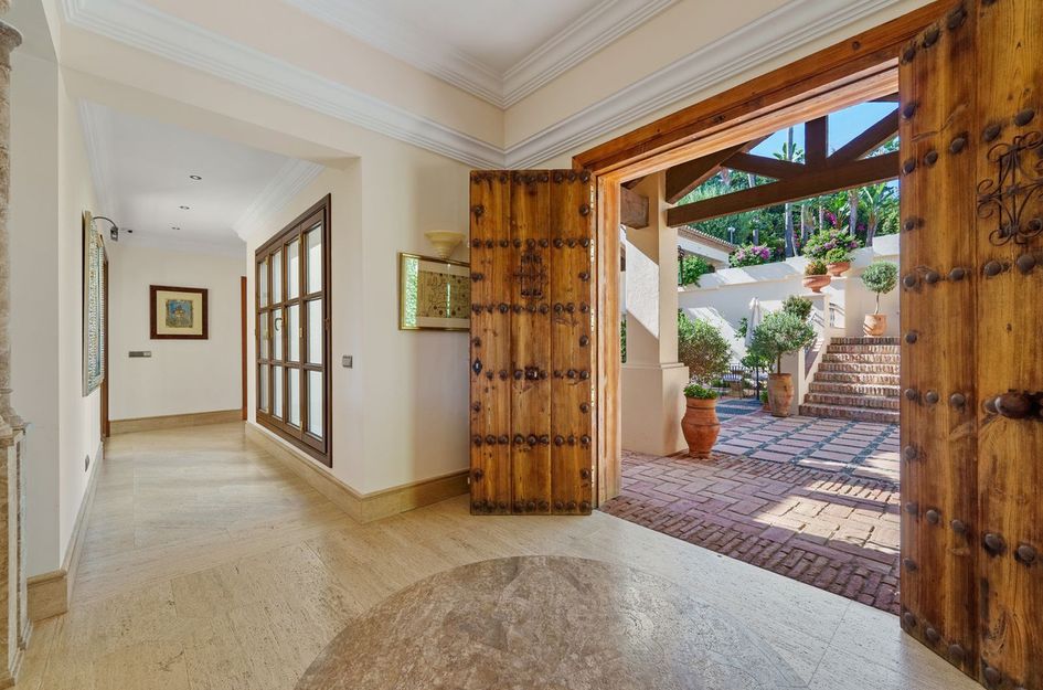 Villa in Atalaya Isdabe