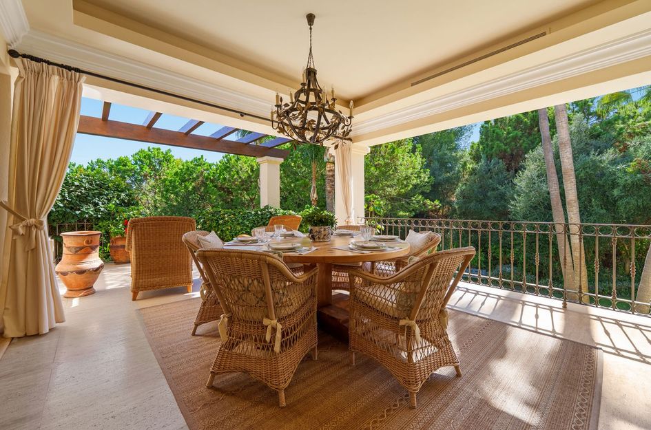 Villa in Atalaya Isdabe