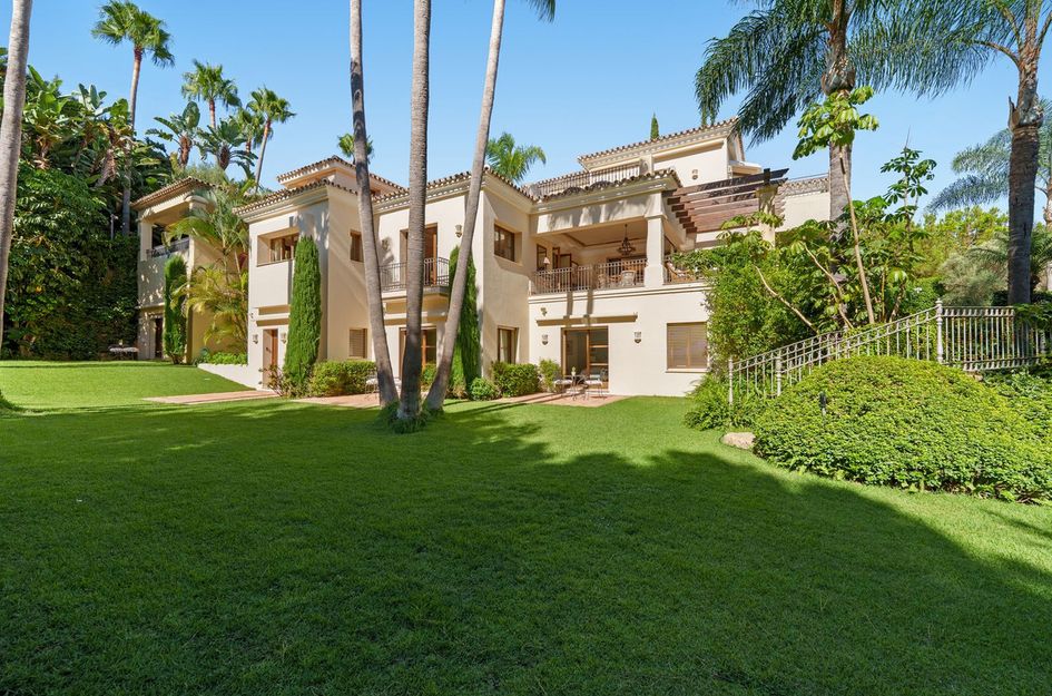 Villa in Atalaya Isdabe