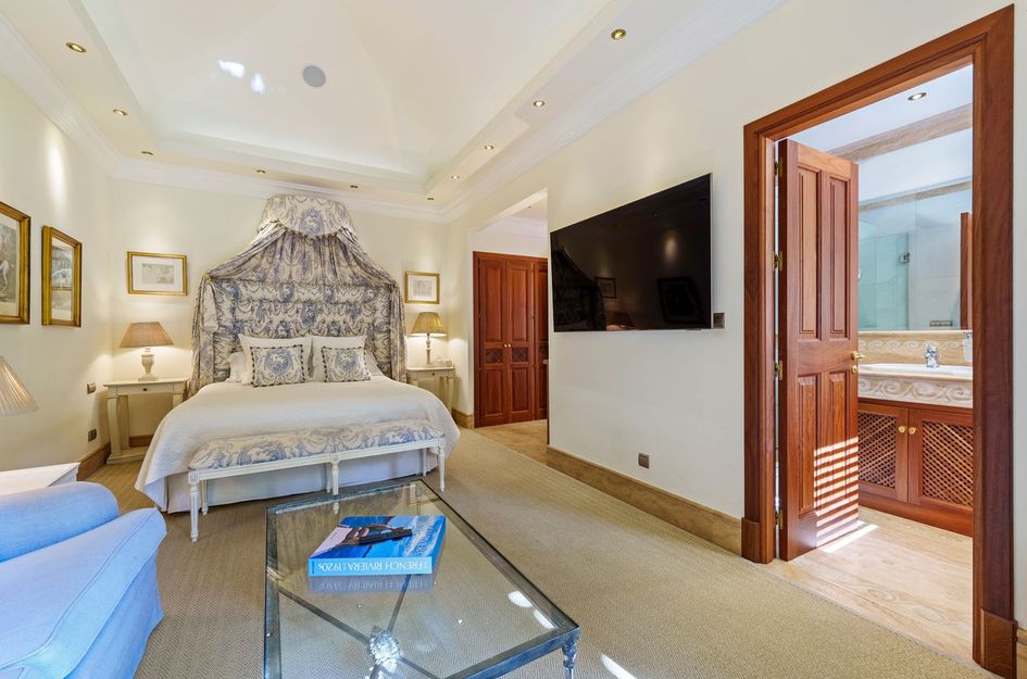 Villa in Atalaya Isdabe