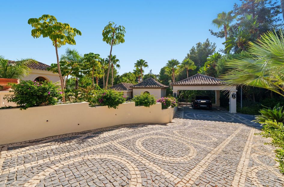 Villa in Atalaya Isdabe