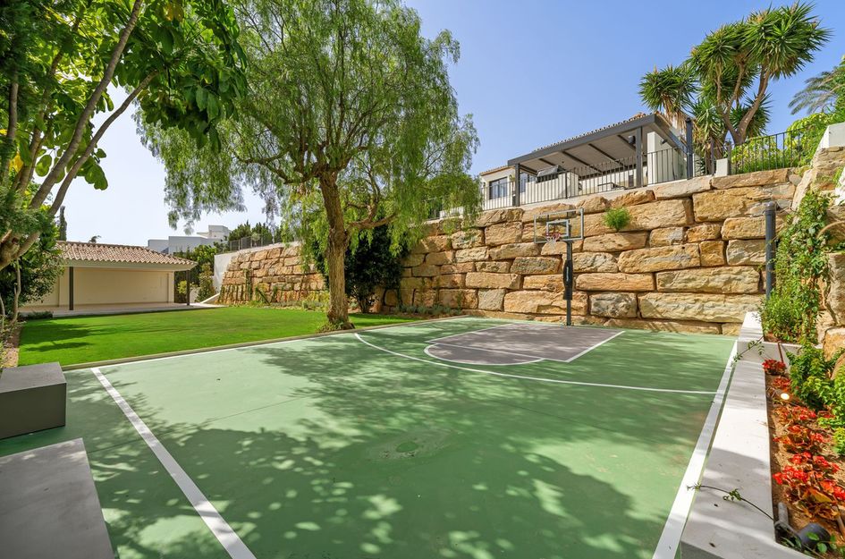 Villa in Atalaya Isdabe