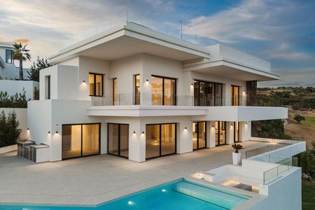 Villa in Urbanización Puerto de Estepona