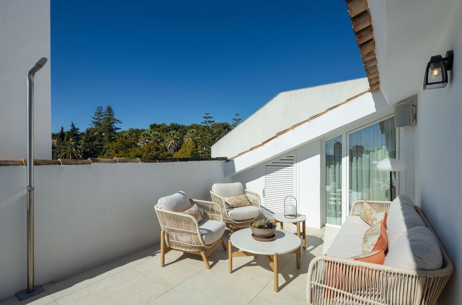 Penthouse in Atalaya Isdabe