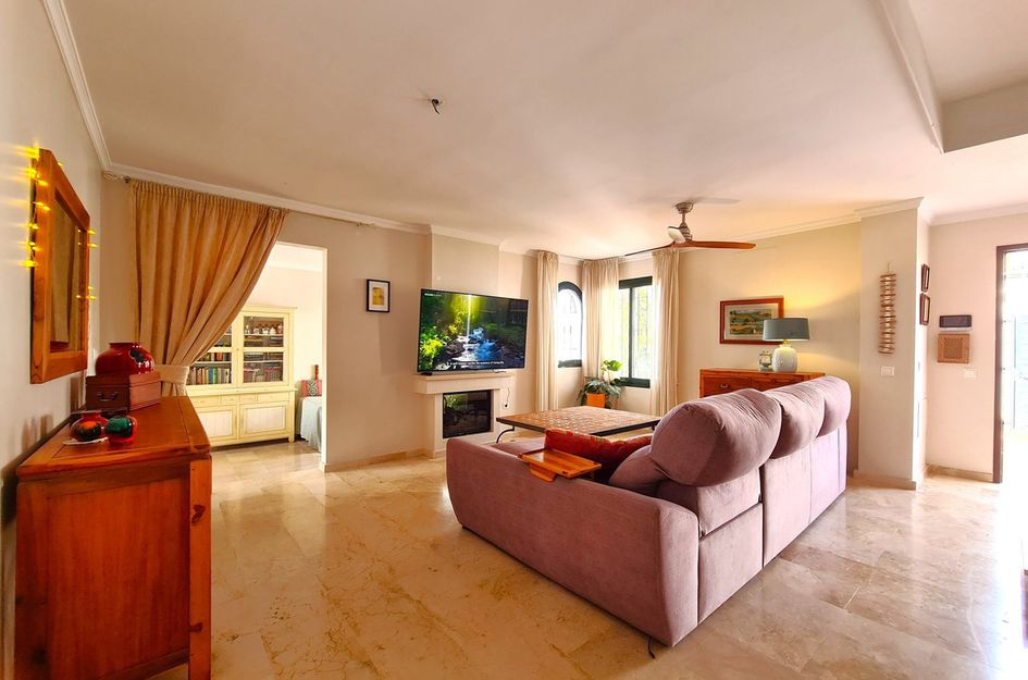 Huis in Puerto de la Duquesa