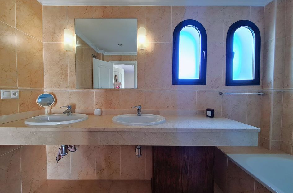 Huis in Puerto de la Duquesa