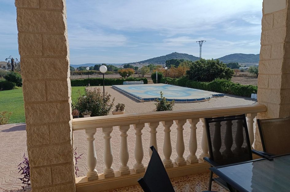 Villa in Yecla