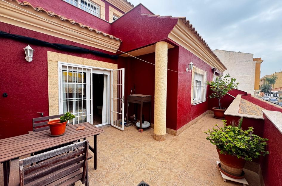 Villa in Los Alcázares